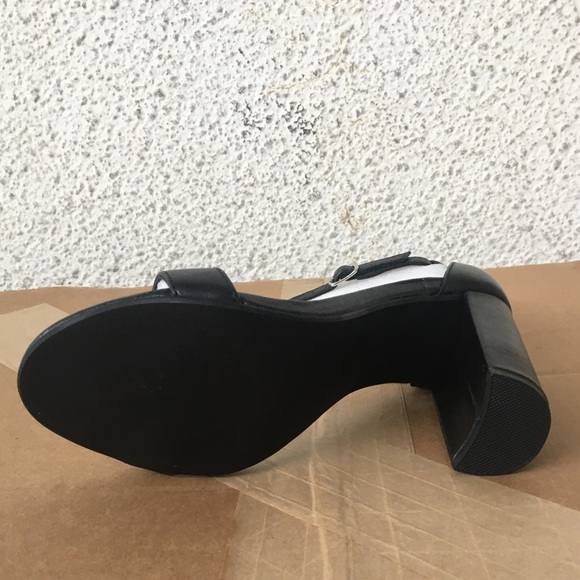 Steve Madden Carrson Heel - Picture 7 of 7